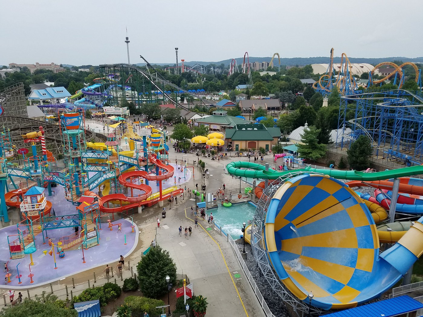 Dutch Wonderland vs Hershey Park: Where Should You Visit? - Trip Pursuit