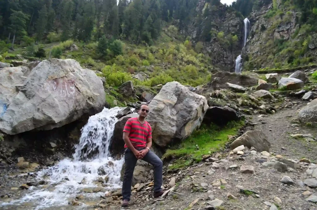 Picture of imran satti in the northern areas of pakistan